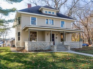 739 W Highland Ave, Elgin, IL 60123