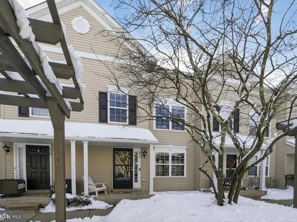 412 Feldspar Ct #69, Warrington, PA 18976