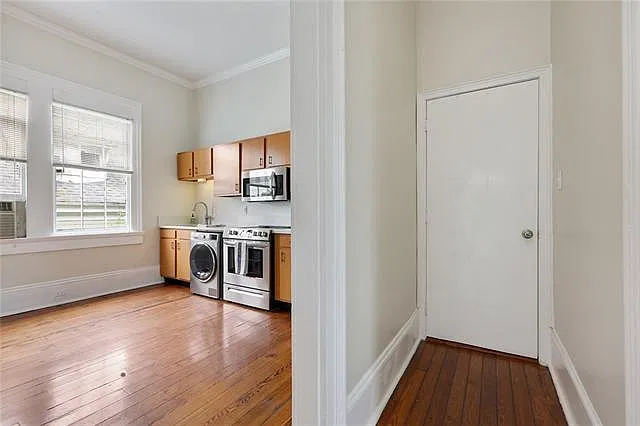 1 bed, 1.0 bath, 800 sqft, $1,800 — Photo 3