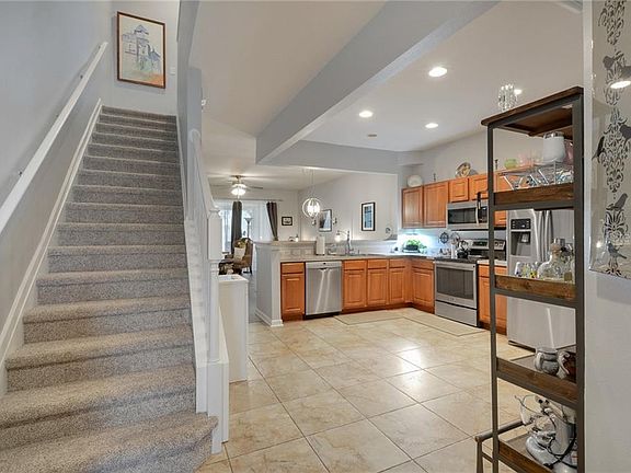 4th image of 8510 Sandy Beach St