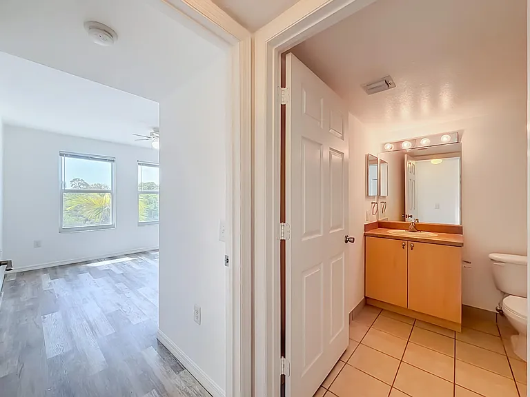 1119 Villa Ln #1119 — Photo 24
