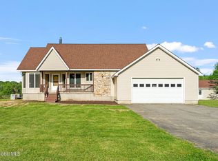 883 Midline Rd, Amsterdam, NY 12010