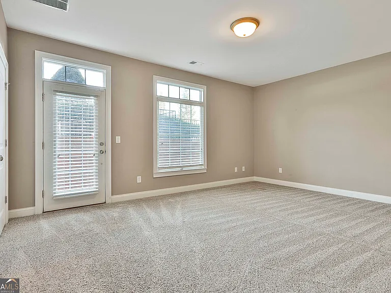 803 Lexington Vlg — Photo 18