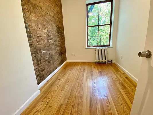 Rented by J PRESTON AND ASSOCIATES INC | media 14