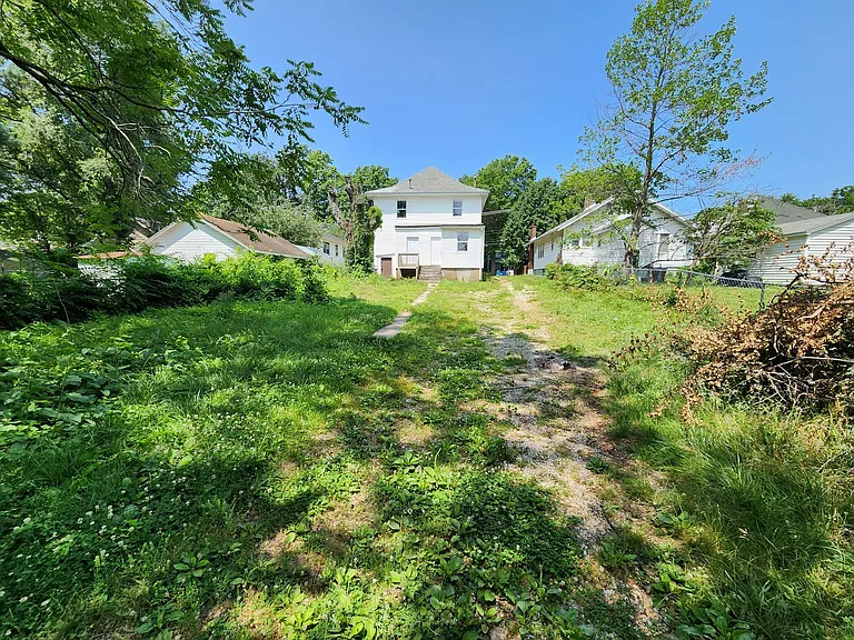 1342 N Broadway Ave #1 — Photo 33