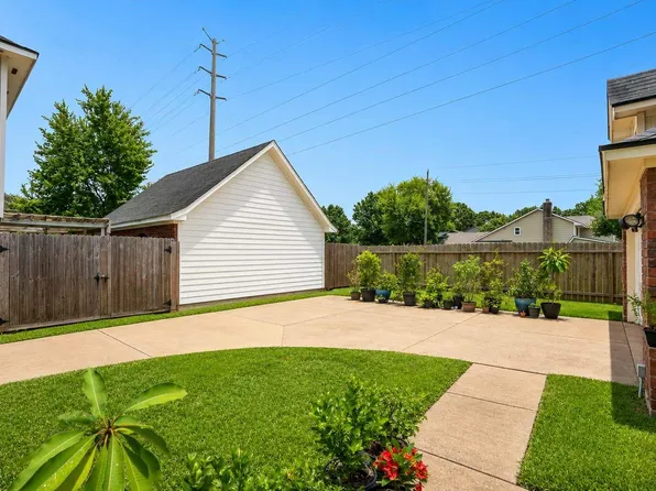 2306 Bent River Dr