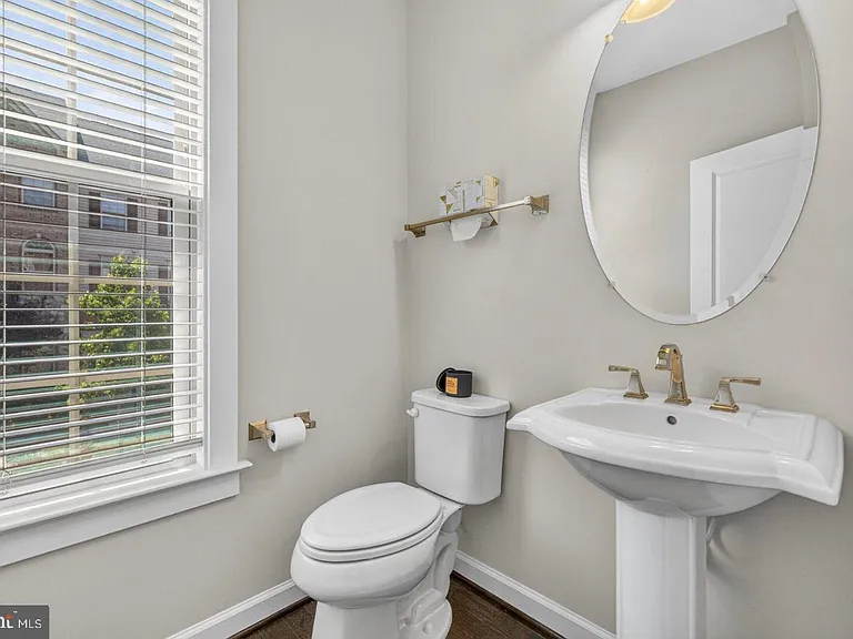 7314 Taylors Hill Ln — Photo 12