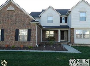 2090 Marie Dr, Lake Orion, MI 48360