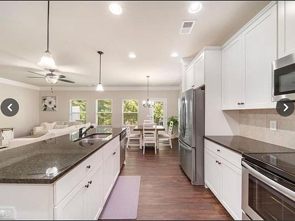 3rd image of 1427 Haynescrest Ct