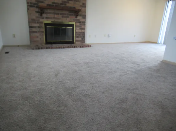 3124 N Brookfield St, Wichita, KS 67226