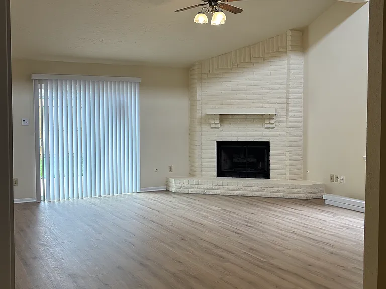 11614 Inga Ln — Photo 2