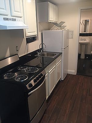 1st image of 442 W 54th St
