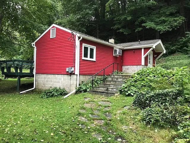 Redding Rd, Redding — Photo 3