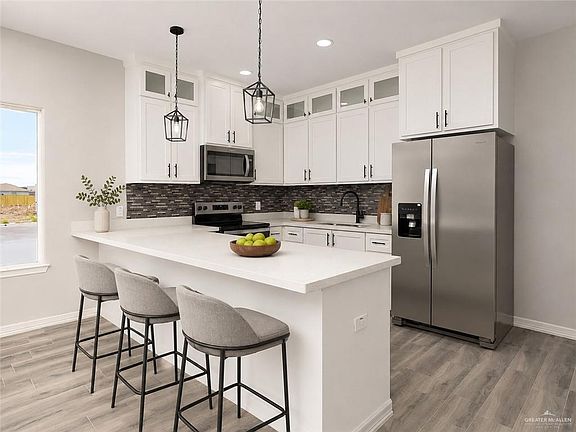 2nd image of 2801 Cypress Dr