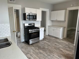 2828 N Lawndale Ave APT 2R, Chicago, IL 60618