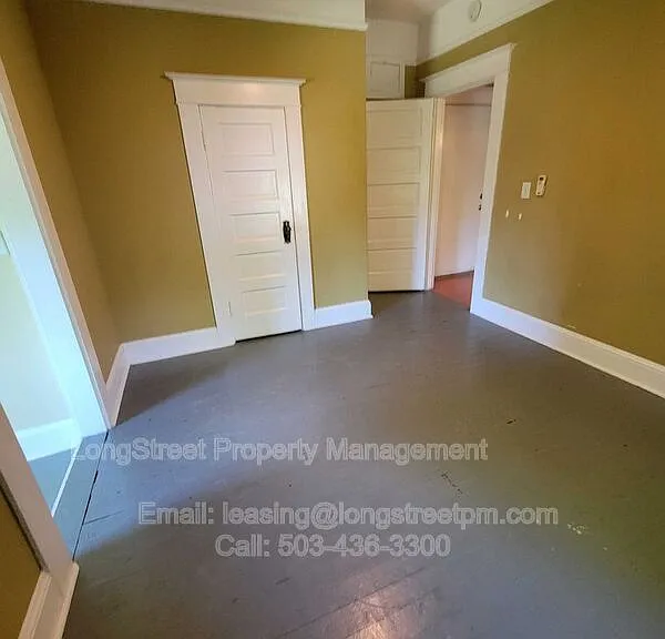 3816 N Borthwick Ave — Photo 3