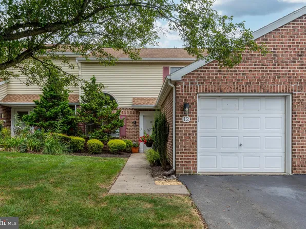 12 Jean Lo Way, York, PA 17406