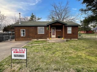 215 E Granite St, Siloam Springs, AR 72761