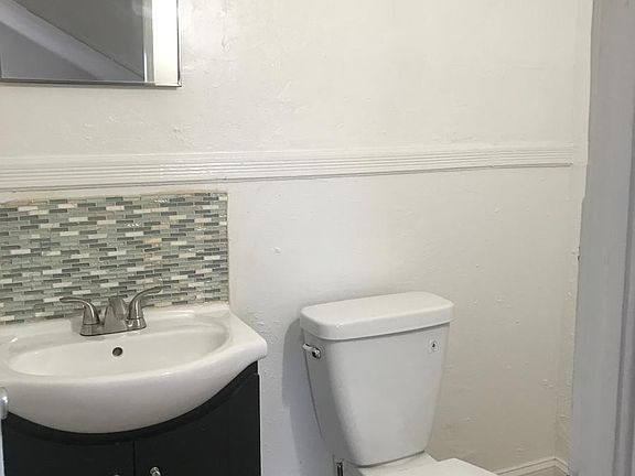 4th image of 19 S Hollywood Ave APT 2
