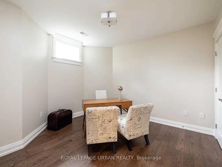 70 Parkview Hill Cres — Photo 31