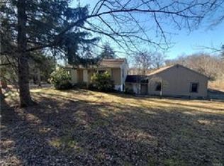 4 Feitsma Ln, Rock Tavern, NY 12575