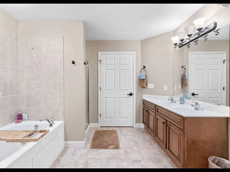 250 Lakewood Dr #5205 — Photo 23