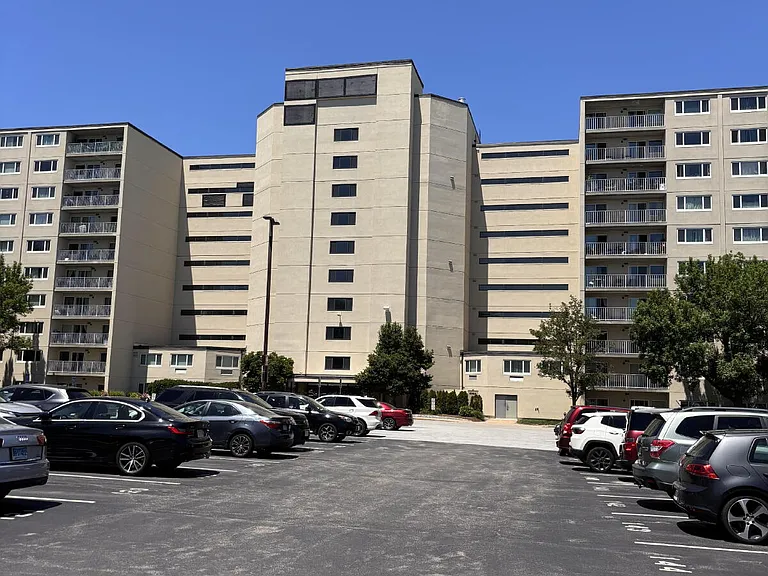200 Cove Way #318 — Photo 35