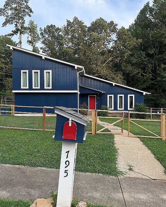 Matching Mailbox