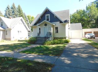 606 5th St S, Moorhead, MN 56560