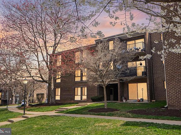 2nd image of 17805 Buehler Rd #3