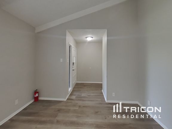 3rd image of 6834 Indian Lake Dr