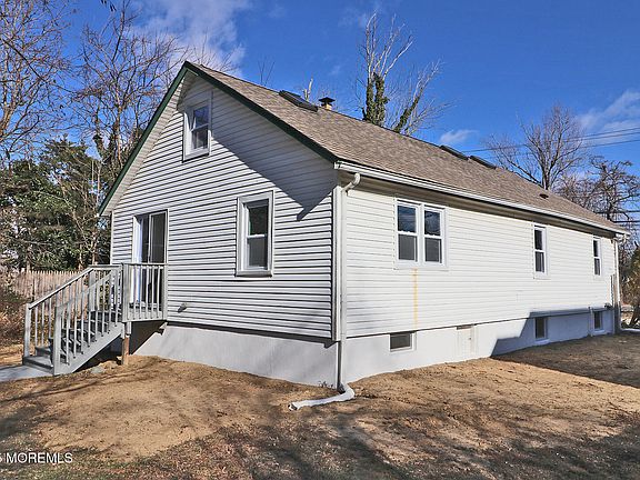 5th image of 596 Clifton Avenue