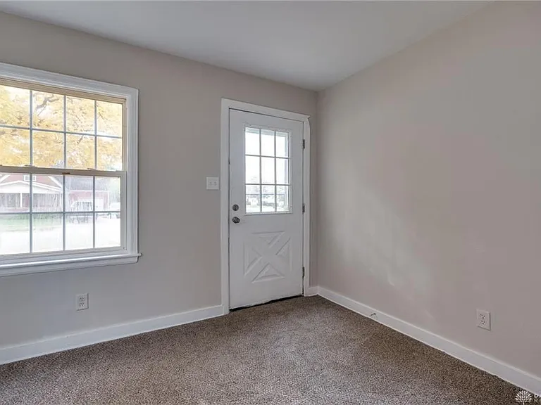 337-339 Wayne Dr #339 — Photo 5