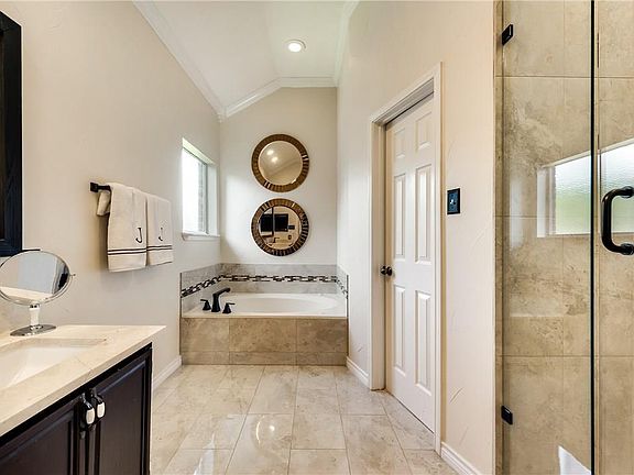 3rd image of 1513 Lodengreen Ct