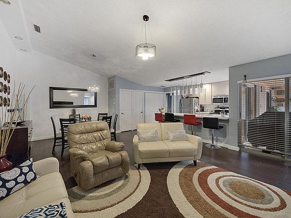 4th image of 4704 Lakemont Ct