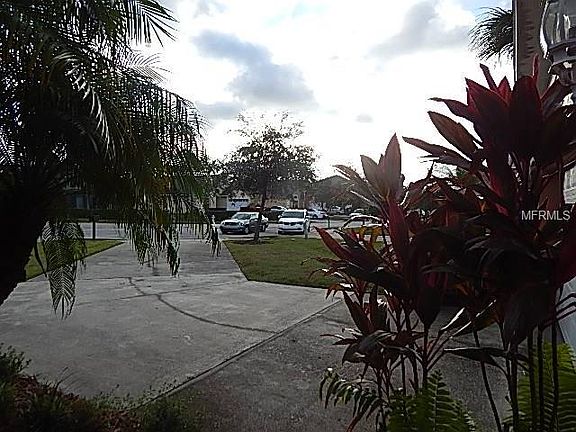 3rd image of 955 Seasons Blvd