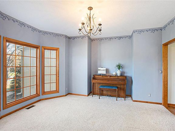 5th image of 25903 W 69th Ter
