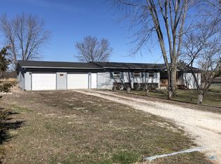 16501 Marshall Ln, Warsaw, MO 65355
