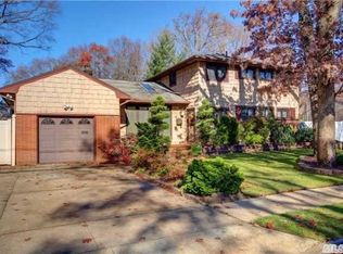 1469 Luddington Rd, East Meadow, NY 11554