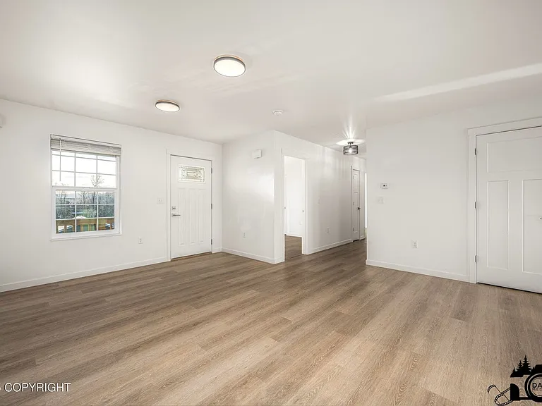 1635 S Pollywog Pl — Photo 3