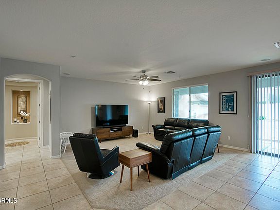 3rd image of 15014 W WINDSOR Avenue W