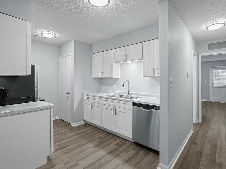 Clinton Place Apartments — Photo 2
