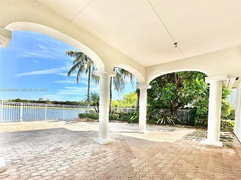 5023 NW 94th Doral Pl — Photo 35