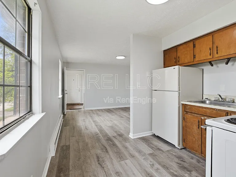 176 Thistlewood Ave #16 — Photo 6