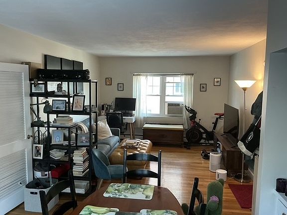 3rd image of 219 Massachusetts Ave #5