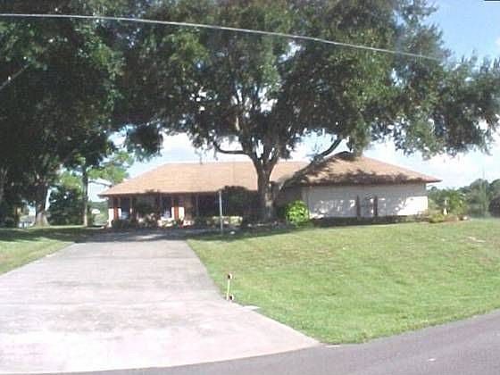 1st image of 36 Tall Oaks Trl