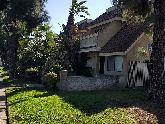 2nd image of 1685 E Kingsley Ave