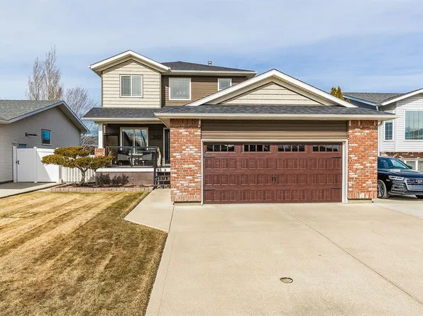 592 S Hemingway Cres NE, Medicine Hat, AB T1C 1X4