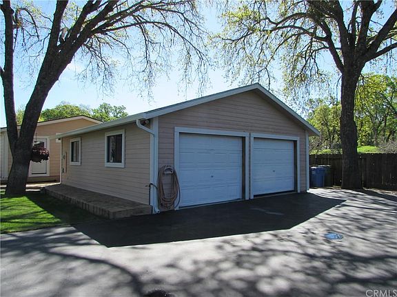 3rd image of 4582 S Terrace Ave