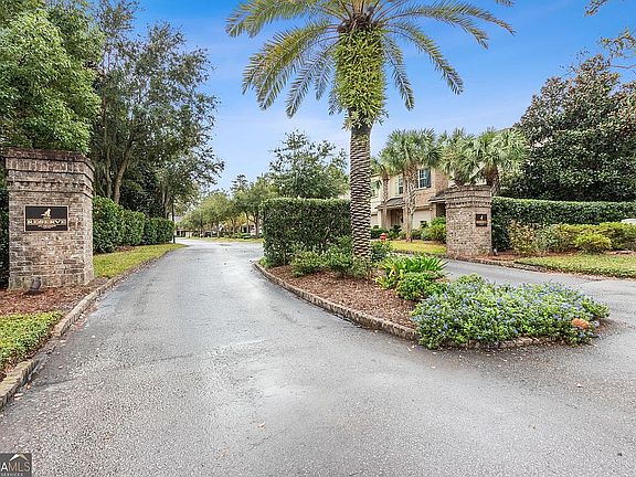 4th image of 306 Reserve Ln #306